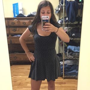 Cute petite and fitting dress! #floral #dress